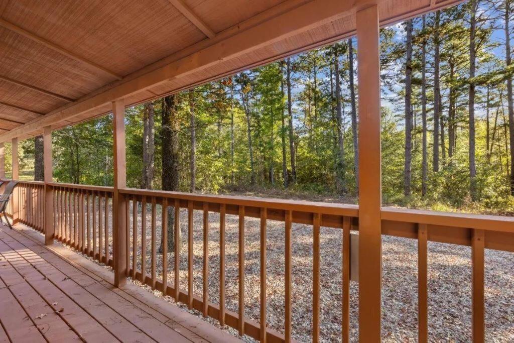 Misty Moonlight, Sleeps 4, Mountain Cabin Apartment Broken Bow Exterior foto